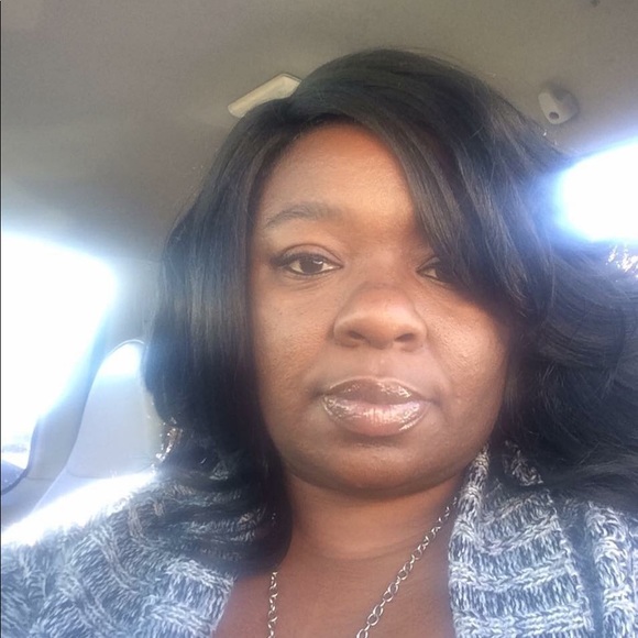 Meet your Posher, Rhonda - Picture 2 of 2